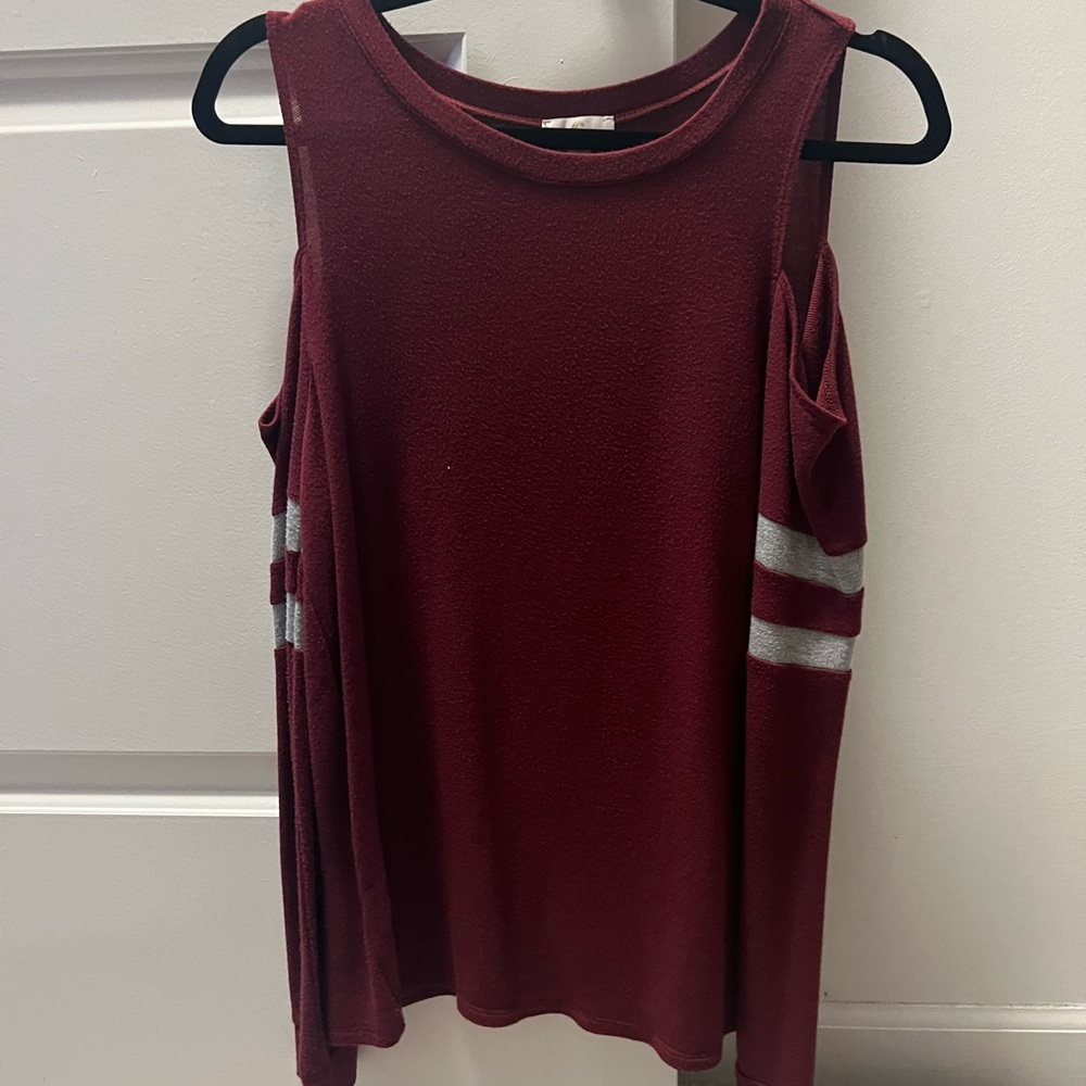 Charming Charlie cut out sleeve top red and gray